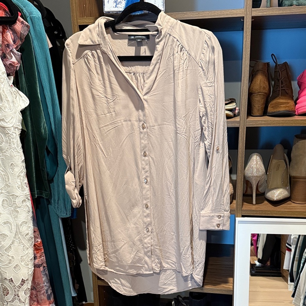 NWOT INC International Concepts Beige Blouse